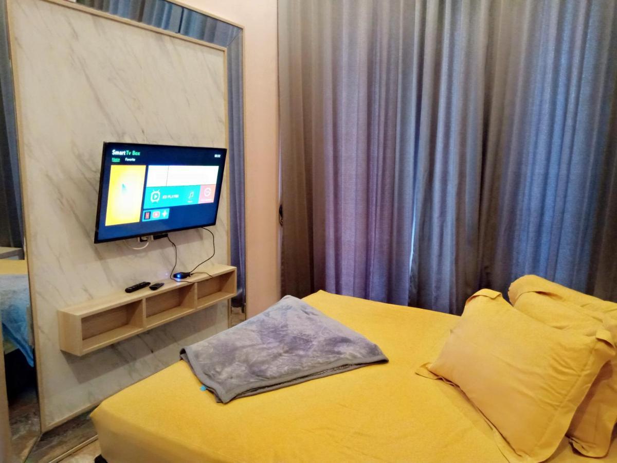 Villa Valencia Batu  Extérieur photo